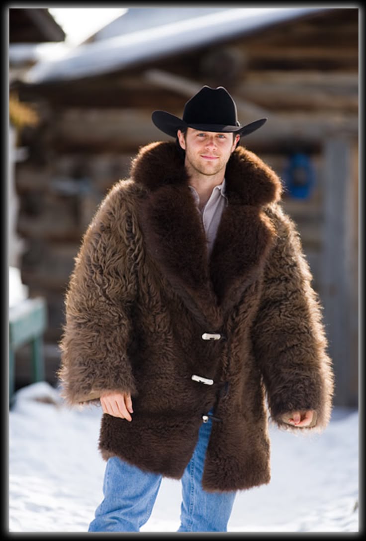 Buffalo-shaped winter coat with a fur-lined hood
